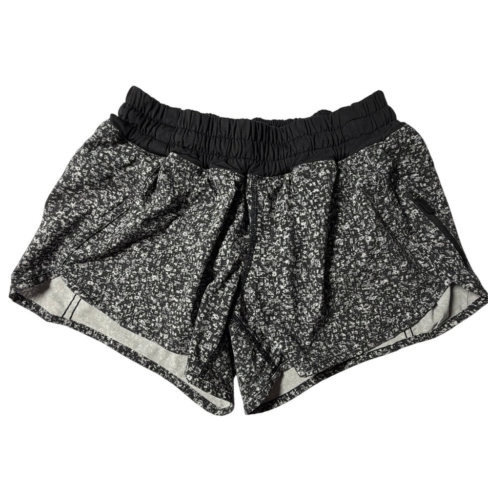 Lululemon Tracker Short IV 4 Daisy Dust Alpine White Black Size 6 Running W7AGDS